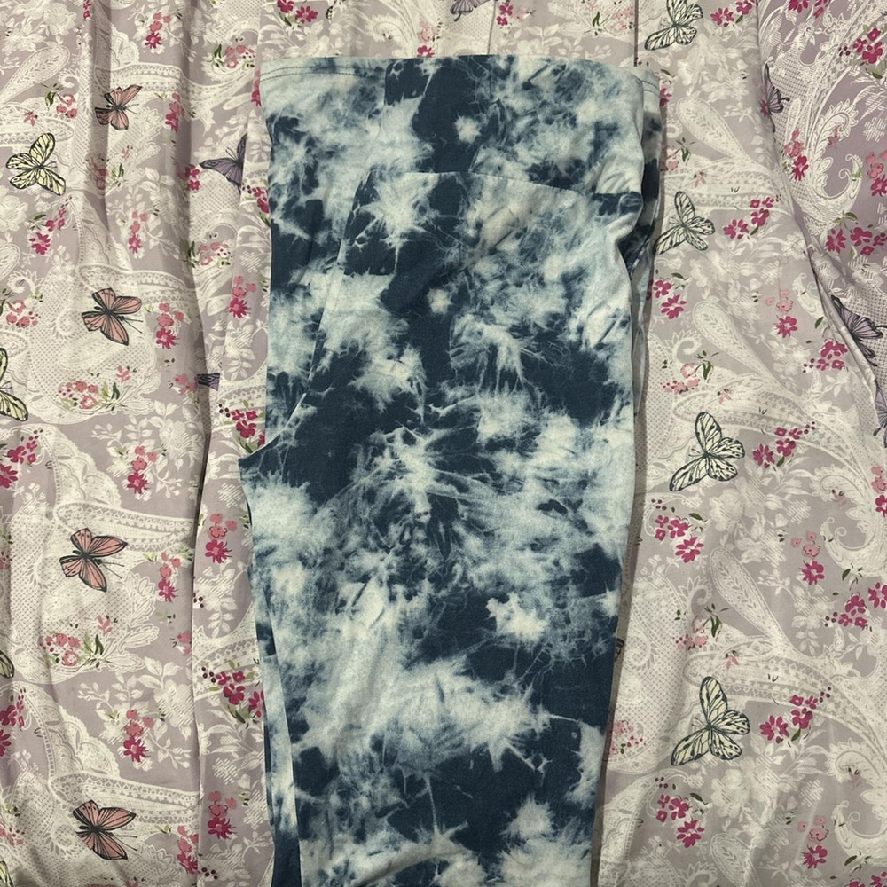 Blue & White Tie-Dye Flare leggings